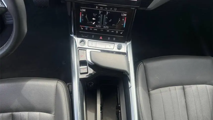 2022 Audi e-tron WA12AAGE9NB019875