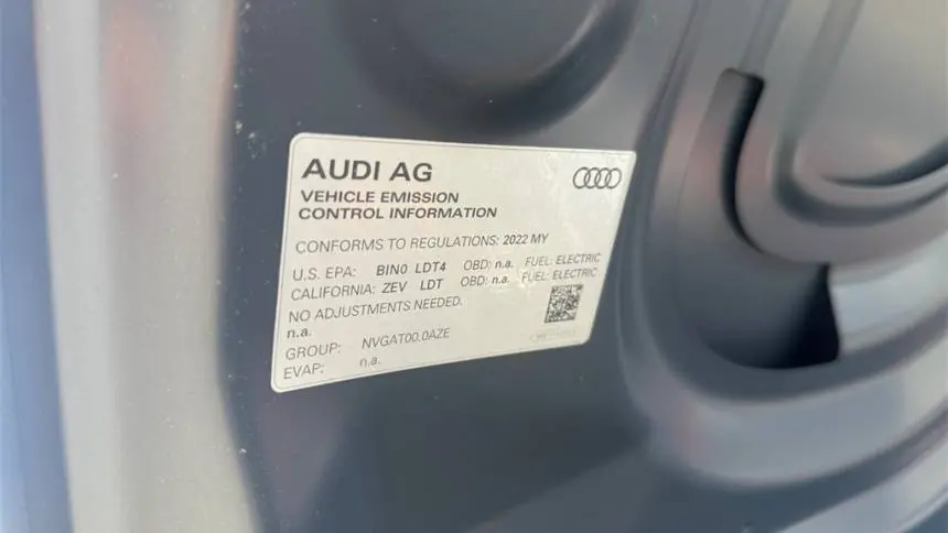 2022 Audi e-tron WA12AAGE9NB019875