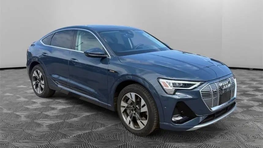 2022 Audi e-tron WA12AAGE9NB019875