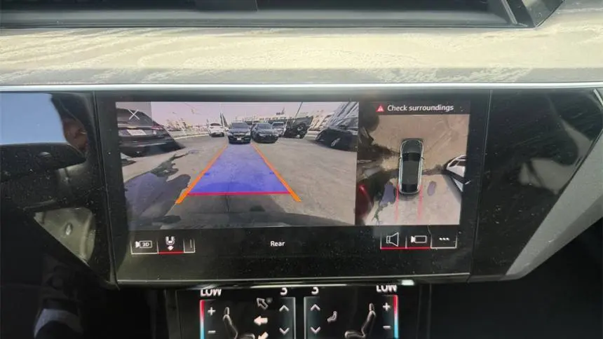 2022 Audi e-tron WA12AAGE9NB019875