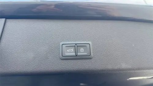 2022 Audi e-tron WA12AAGE9NB019875