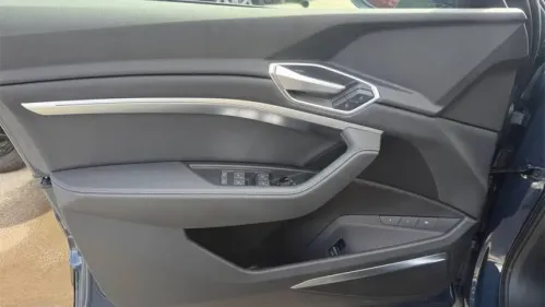 2022 Audi e-tron WA12AAGE9NB019875