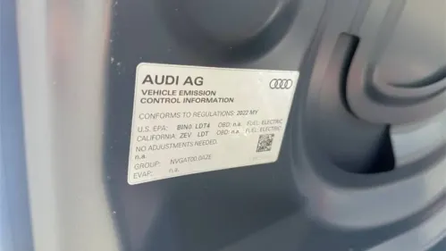 2022 Audi e-tron WA12AAGE9NB019875