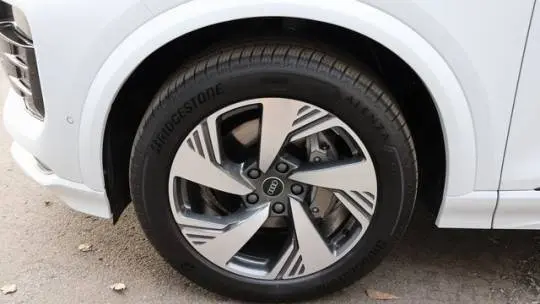 2025 Audi Q6 e-tron WA124BGF1SA026200