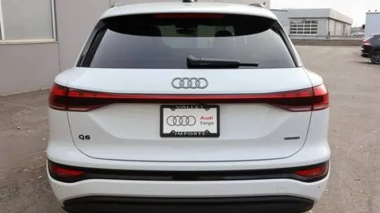 2025 Audi Q6 e-tron WA124BGF1SA026200