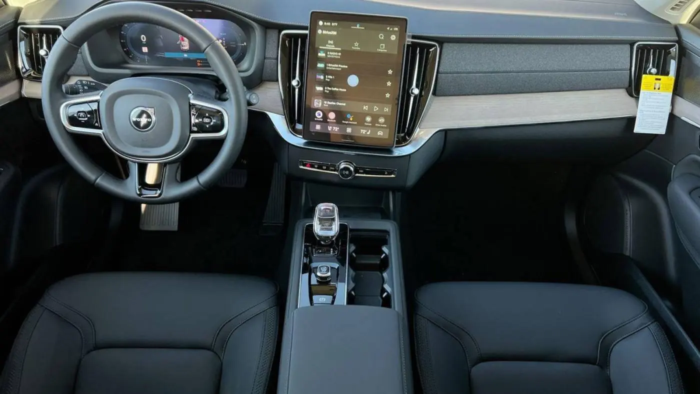 2025 Volvo XC90 YV4H60PB6S1353443