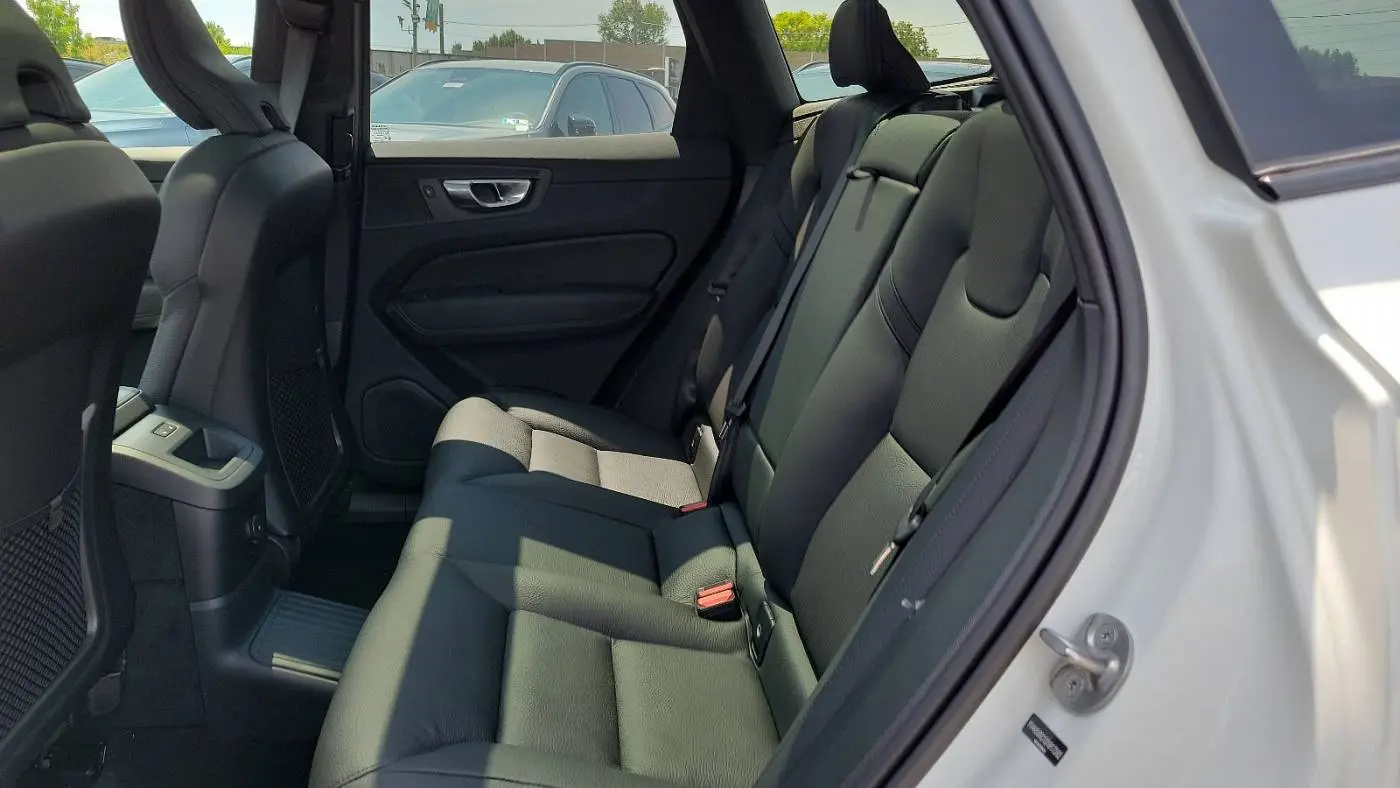 2025 Volvo XC60 YV4H60RC1S1017382