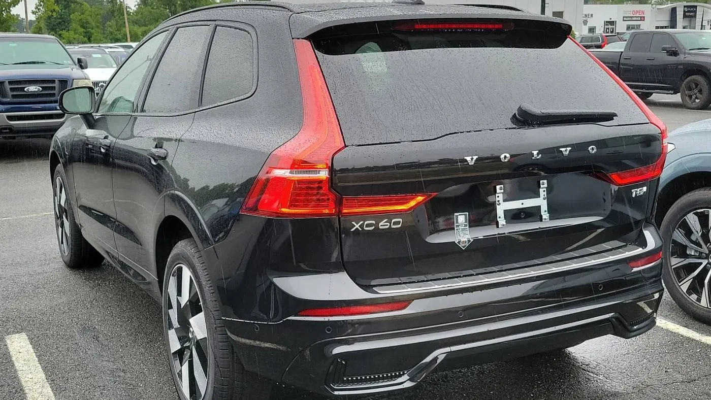 2025 Volvo XC60 YV4H60RC3S1029744