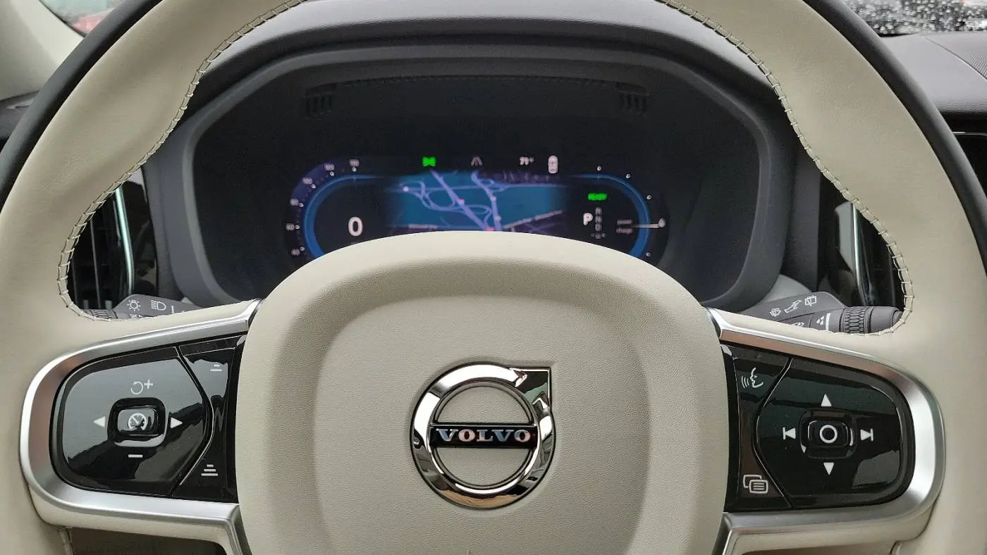 2025 Volvo XC60 YV4H60RC3S1029744
