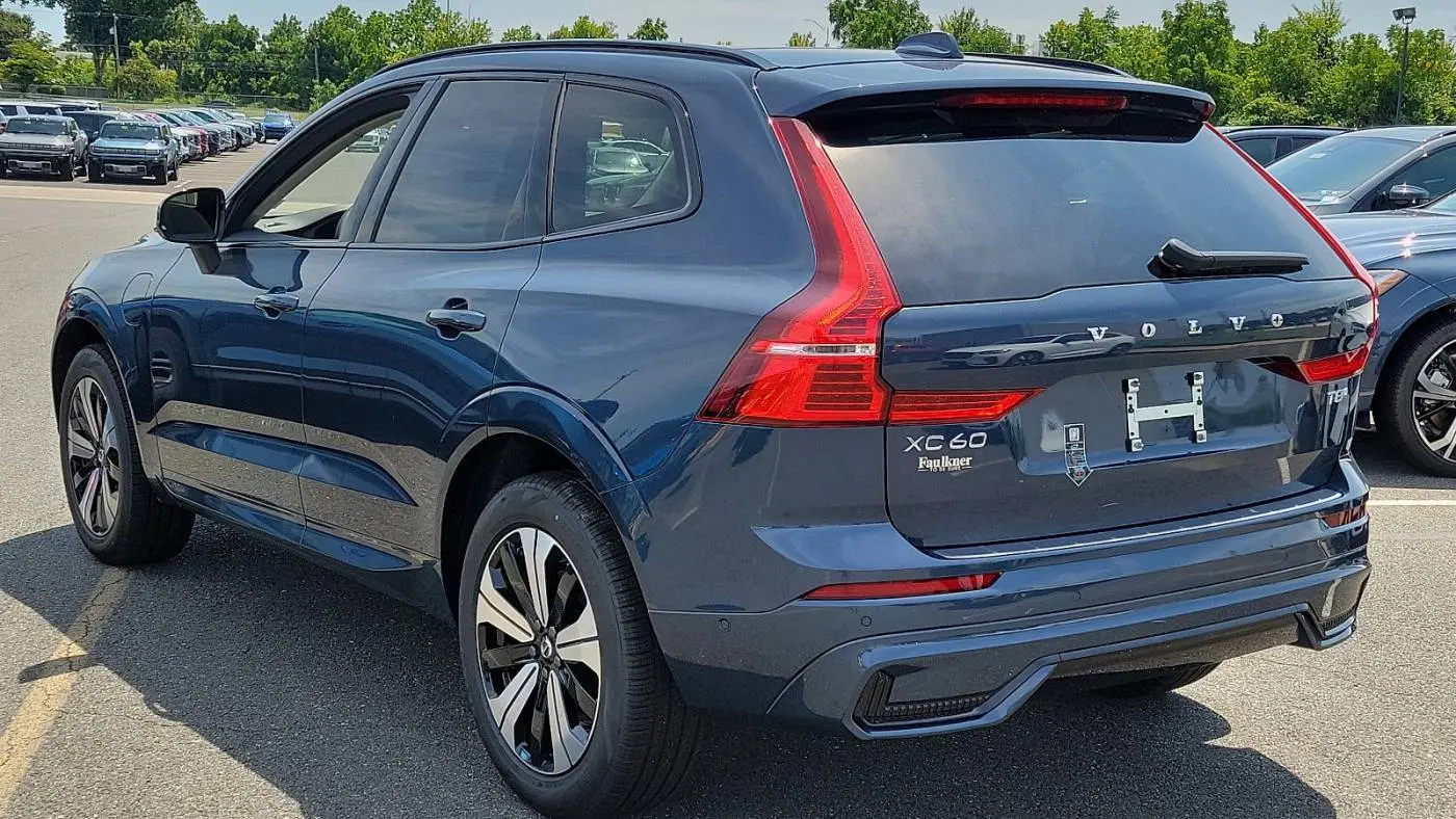 2025 Volvo XC60 YV4H60RC9S1001060