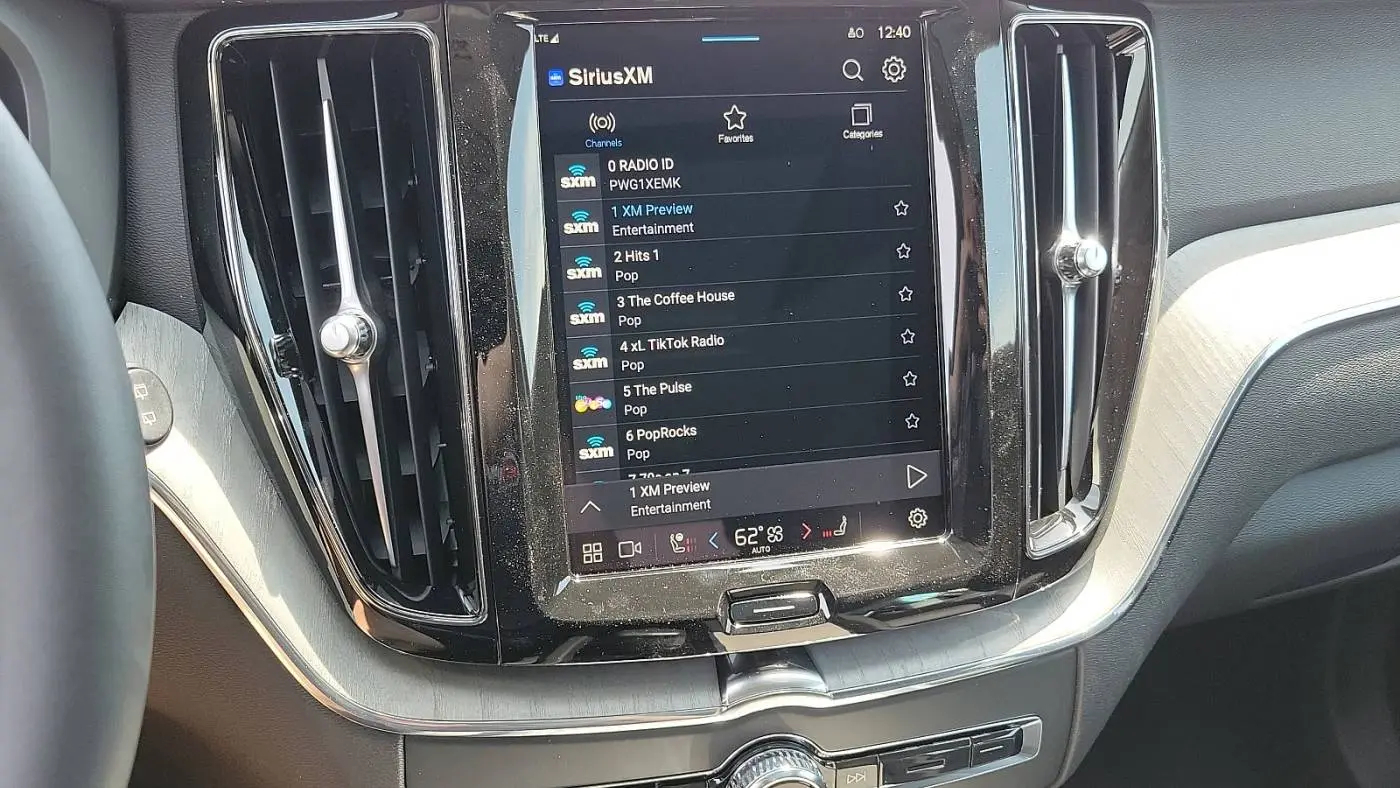 2025 Volvo XC60 YV4H60RC9S1001060