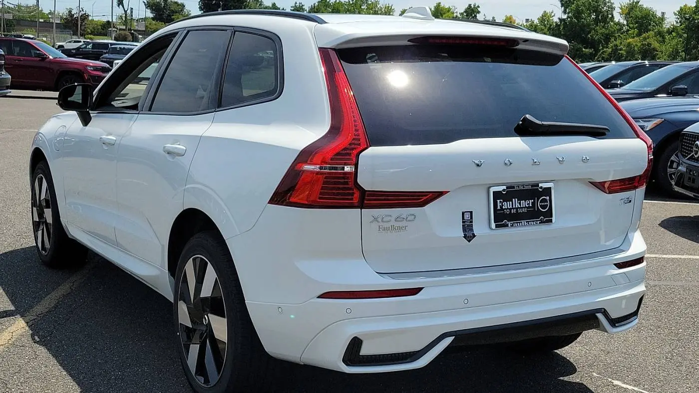 2025 Volvo XC60 YV4H60RC1S1017382