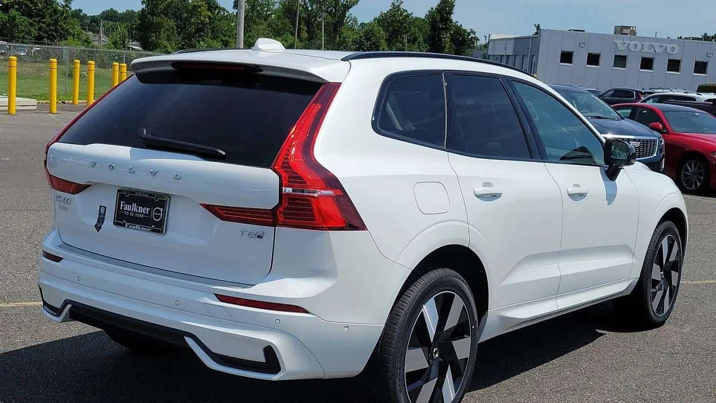 2025 Volvo XC60 YV4H60RC1S1017382
