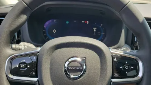 2025 Volvo XC60 YV4H60RC1S1017382