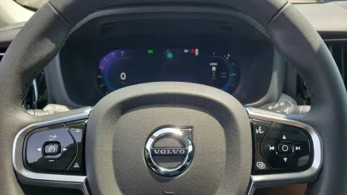 2025 Volvo XC60 YV4H60RC9S1001060