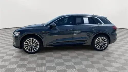 2019 Audi e-tron WA1VABGE4KB019278