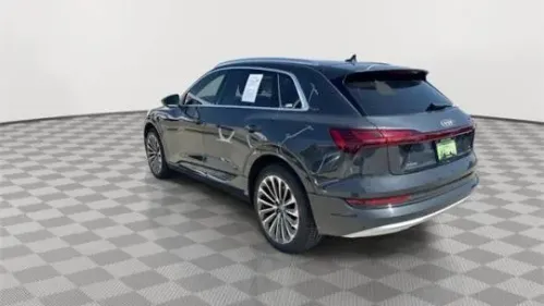 2019 Audi e-tron WA1VABGE4KB019278
