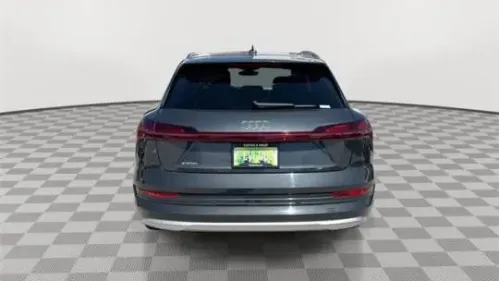 2019 Audi e-tron WA1VABGE4KB019278