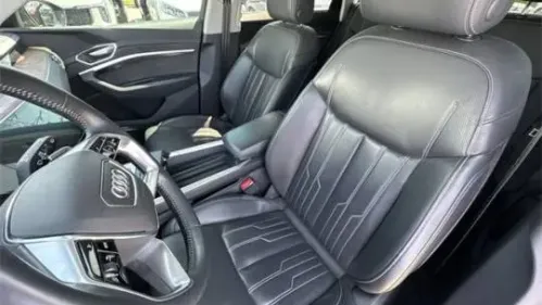 2019 Audi e-tron WA1VABGE4KB019278