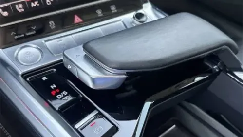 2019 Audi e-tron WA1VABGE4KB019278