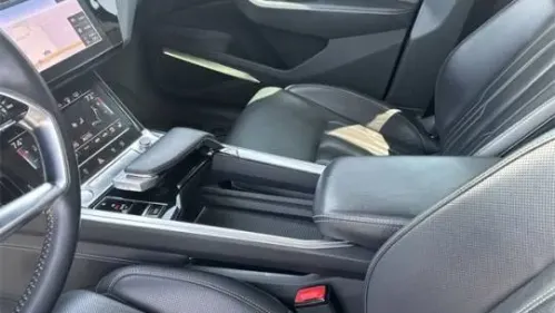 2019 Audi e-tron WA1VABGE4KB019278