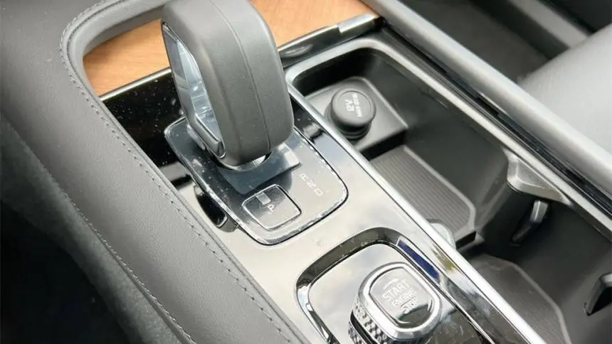 2025 Volvo XC90 YV4H60PE3S1318160