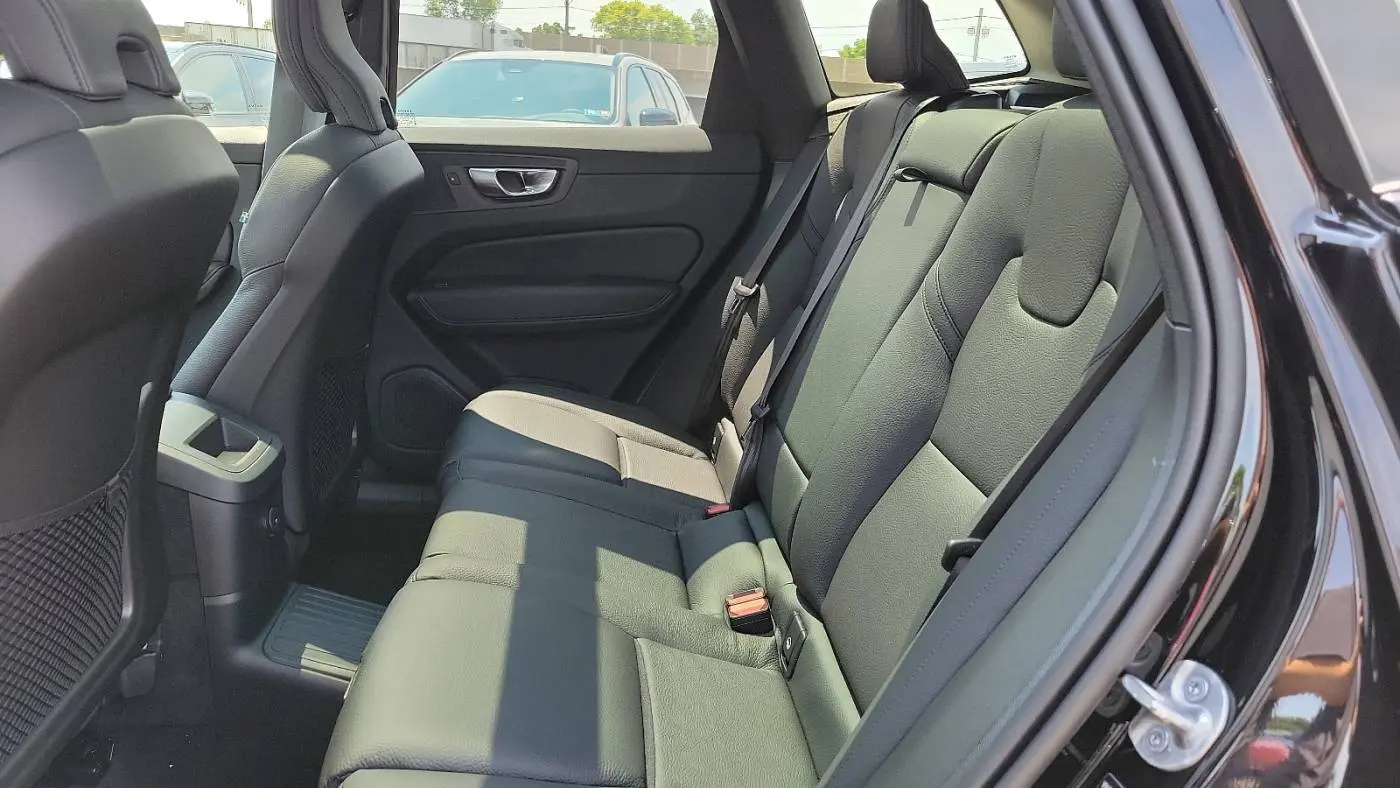 2025 Volvo XC60 YV4H60RC3S1008201