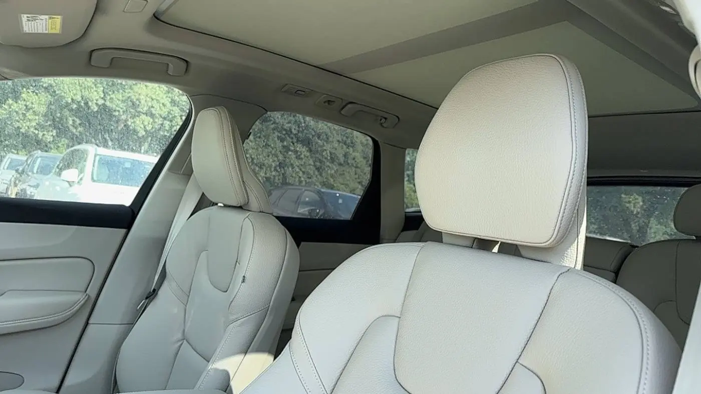 2025 Volvo XC60 YV4H60RC8S1049584