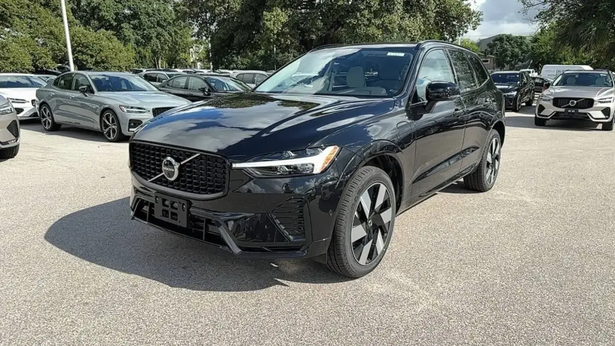 2025 Volvo XC60 YV4H60RC3S1049699