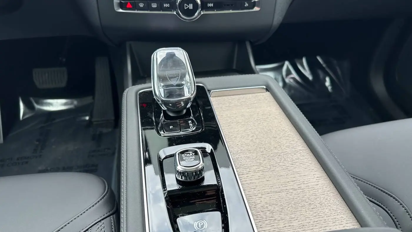 2025 Volvo XC90 YV4H60PB6S1359596
