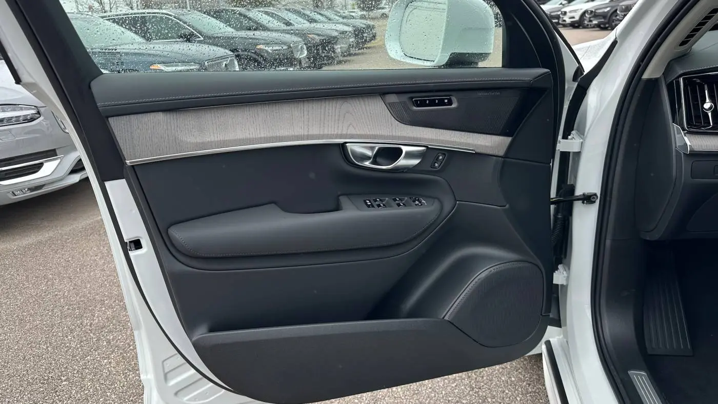 2025 Volvo XC90 YV4H60PG6S1362252