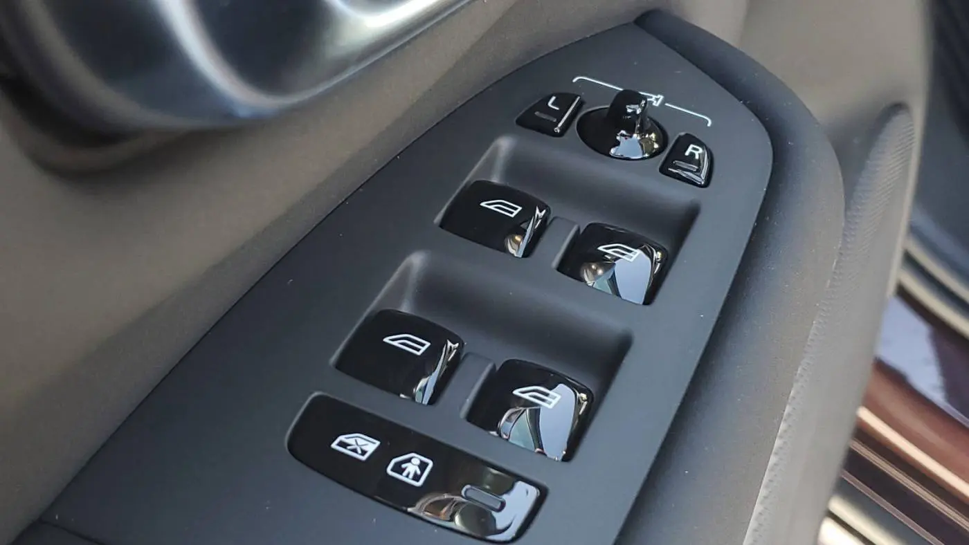 2025 Volvo XC90 YV4H60PG4S1379390