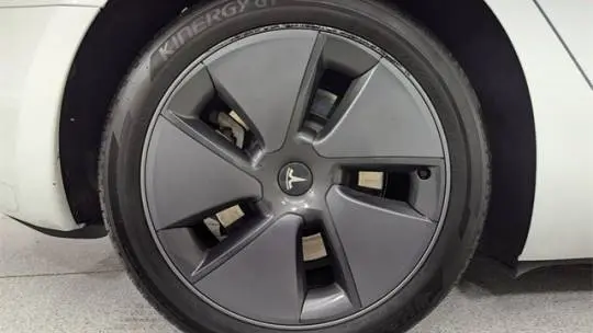 2023 Tesla Model 3 5YJ3E1EA1PF473617