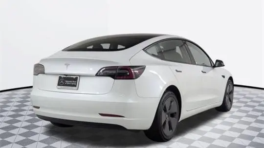 2023 Tesla Model 3 5YJ3E1EA1PF473617