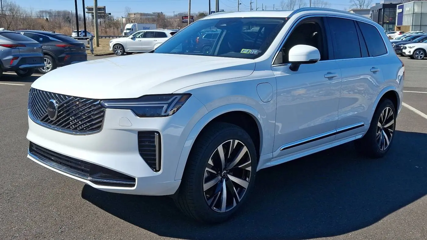 2025 Volvo XC90 YV4H60PA7S1357945