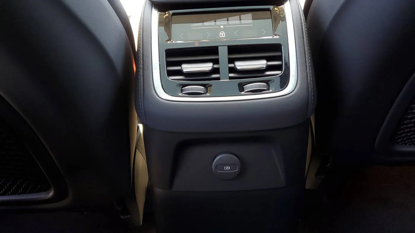 2025 Volvo XC90 YV4H60PA9S1367084