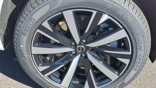 2025 Volvo XC90 YV4H60PA7S1357945