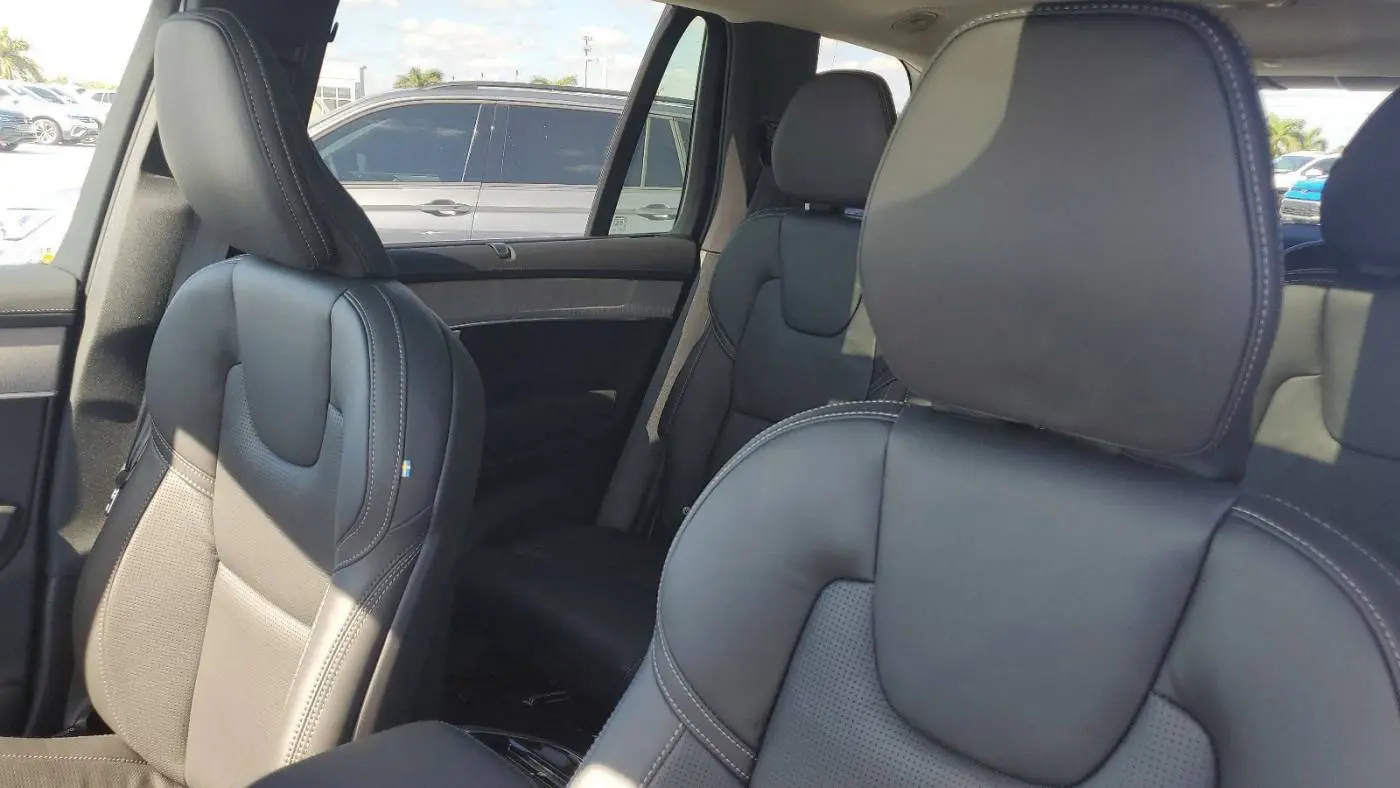 2025 Volvo XC90 YV4H60PG2S1364080