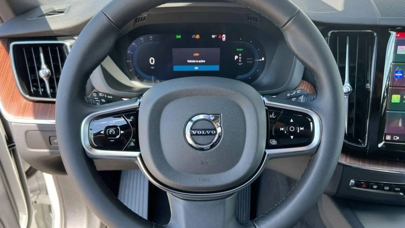 2025 Volvo XC60 YV4H60RC9S1018313