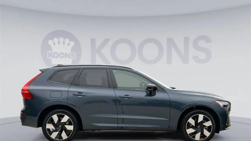 2025 Volvo XC60 YV4H60RC9S1067690