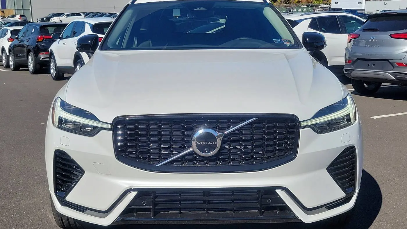 2025 Volvo XC60 YV4H60RC6S1073978