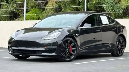 2018 Tesla Model 3 5YJ3E1EB2JF082587