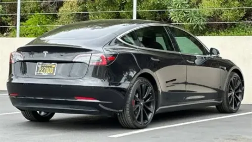2018 Tesla Model 3 5YJ3E1EB2JF082587