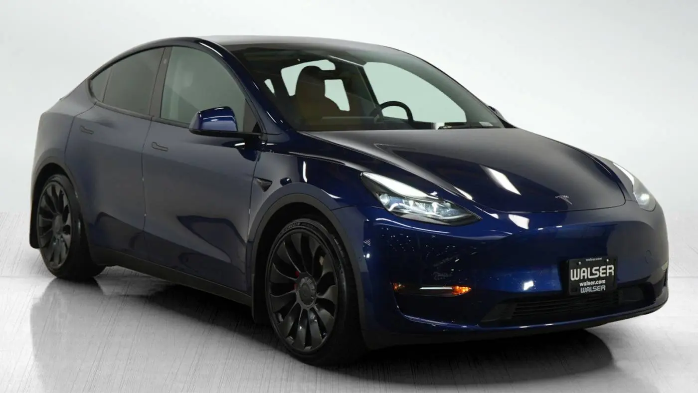 2022 Tesla Model Y 7SAYGDEF8NF454558