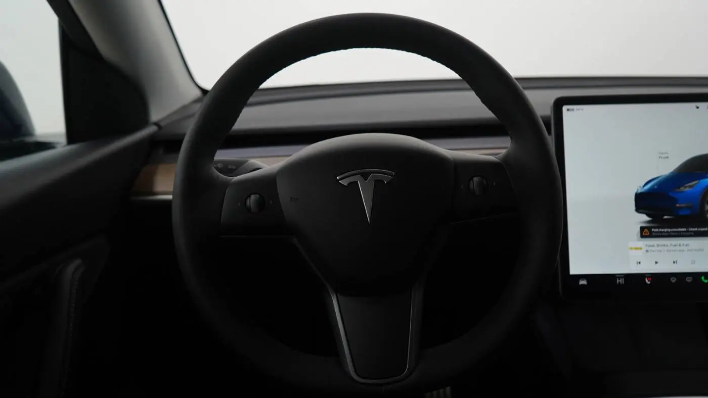 2022 Tesla Model Y 7SAYGDEF8NF454558