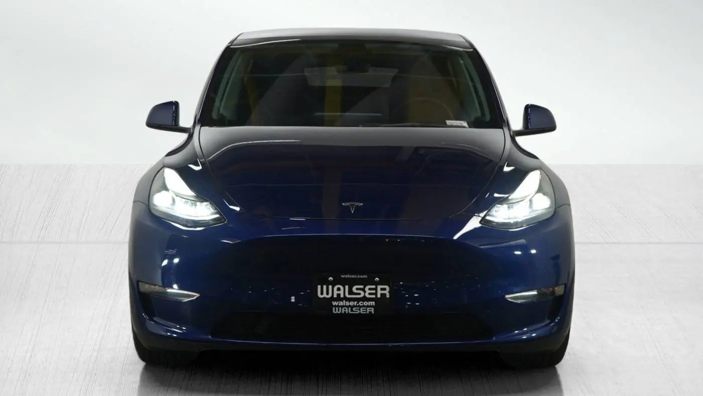 2022 Tesla Model Y 7SAYGDEF8NF454558