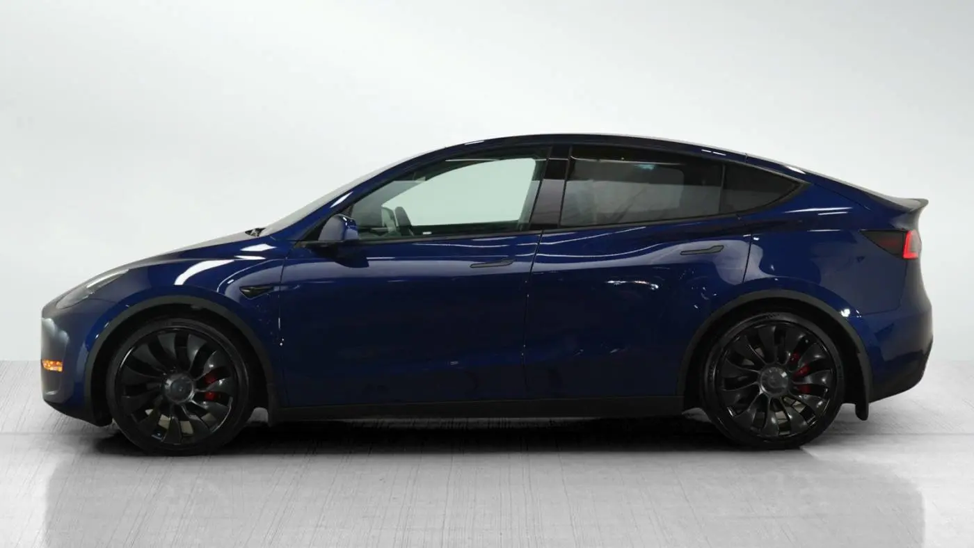 2022 Tesla Model Y 7SAYGDEF8NF454558