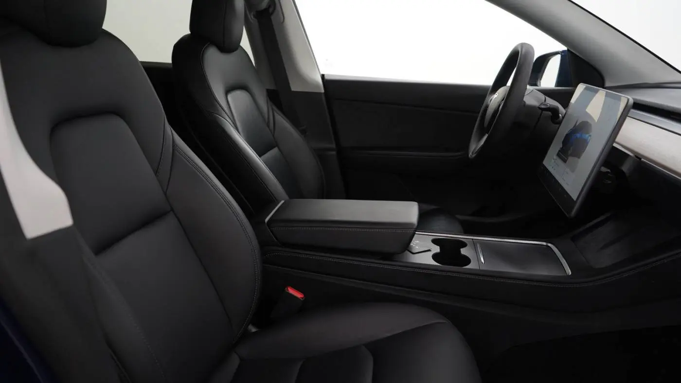2022 Tesla Model Y 7SAYGDEF8NF454558