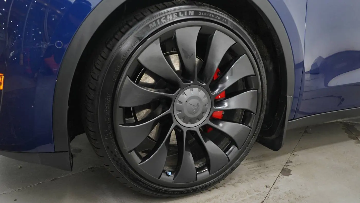 2022 Tesla Model Y 7SAYGDEF8NF454558