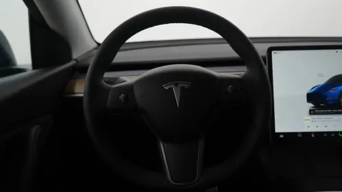 2022 Tesla Model Y 7SAYGDEF8NF454558